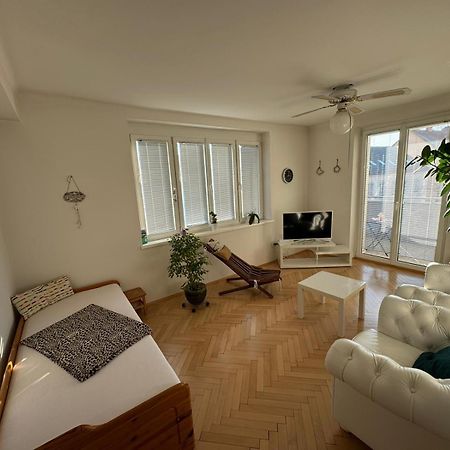 Appartement Marta à Klagenfurt am Wörthersee Extérieur photo