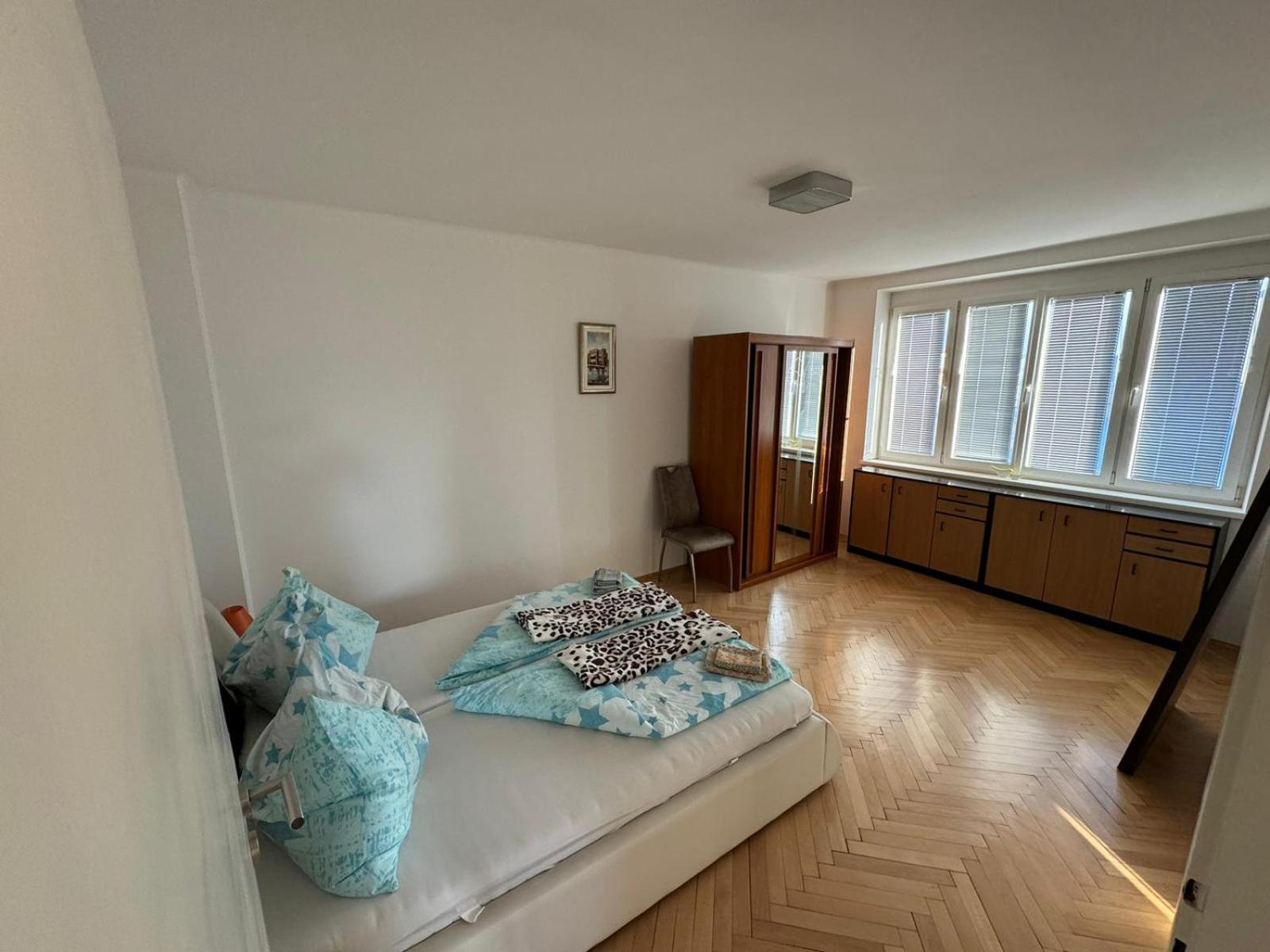 Appartement Marta à Klagenfurt am Wörthersee Extérieur photo